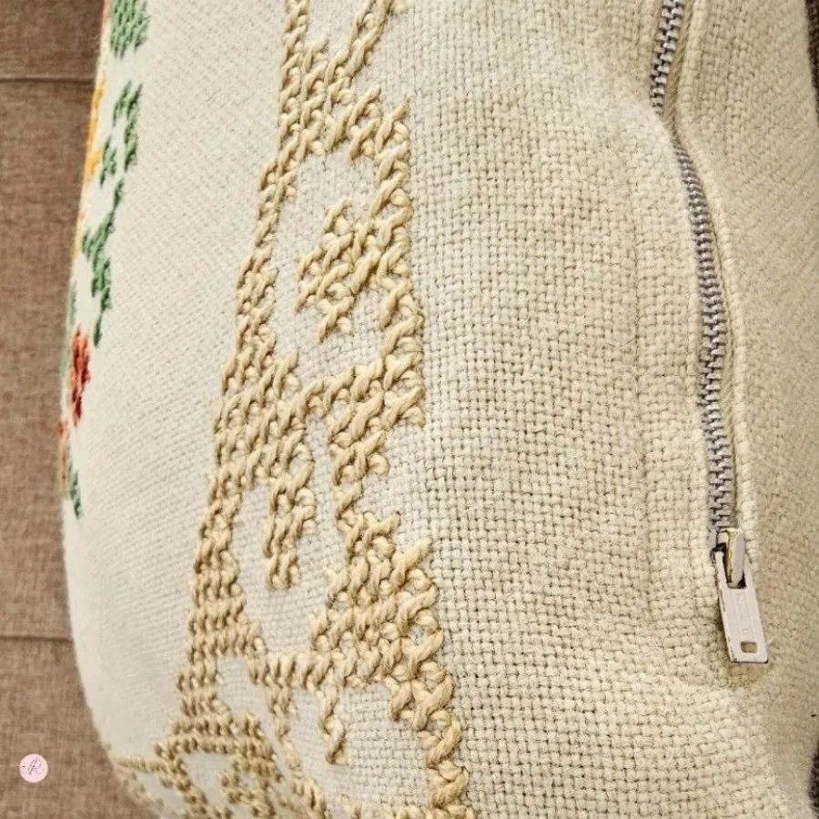 کاور کوسن شماره دوزی شده