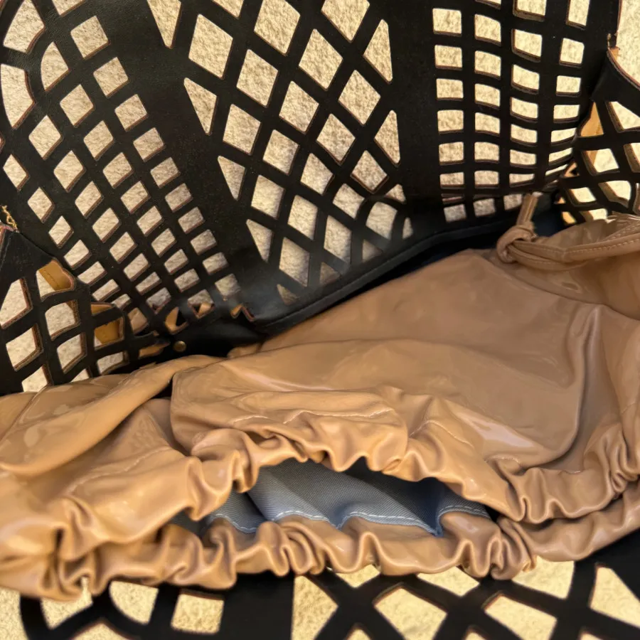 کیف ساحلی رنگ کرم