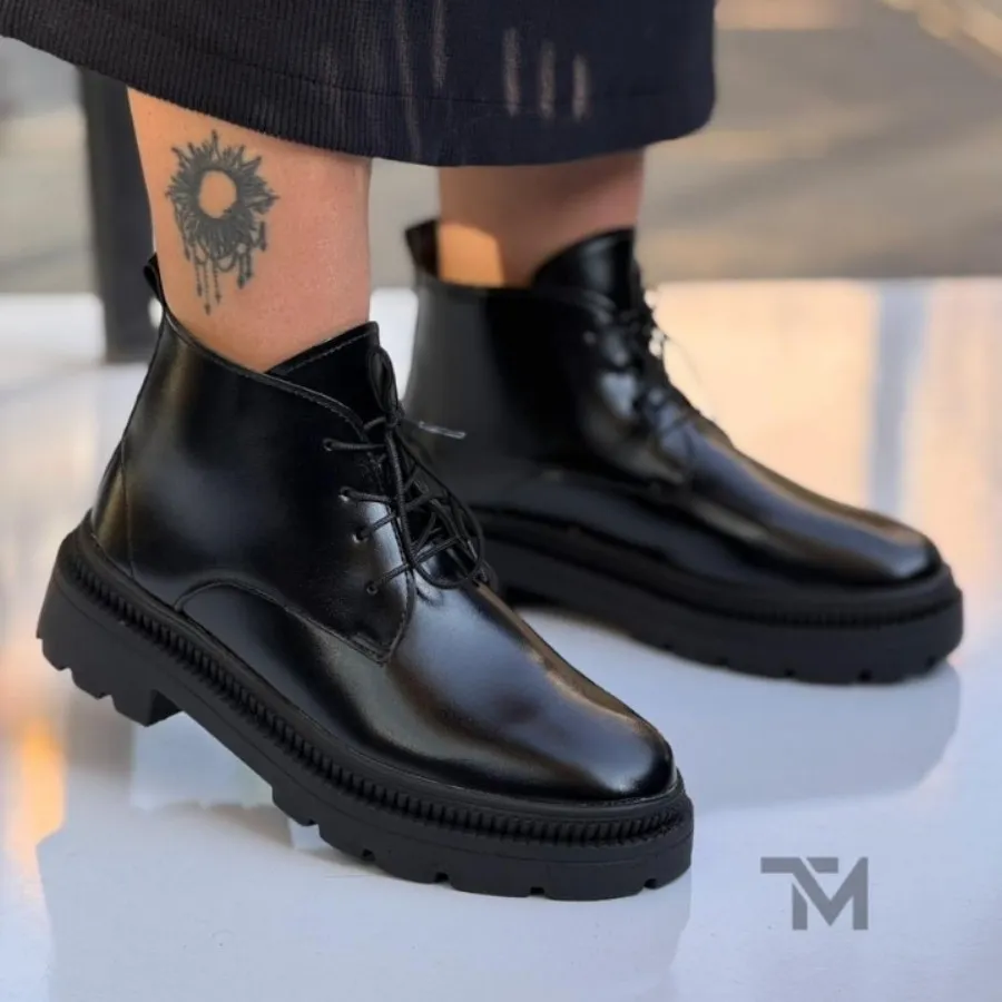 نیمبوت شیک بندی مشکی