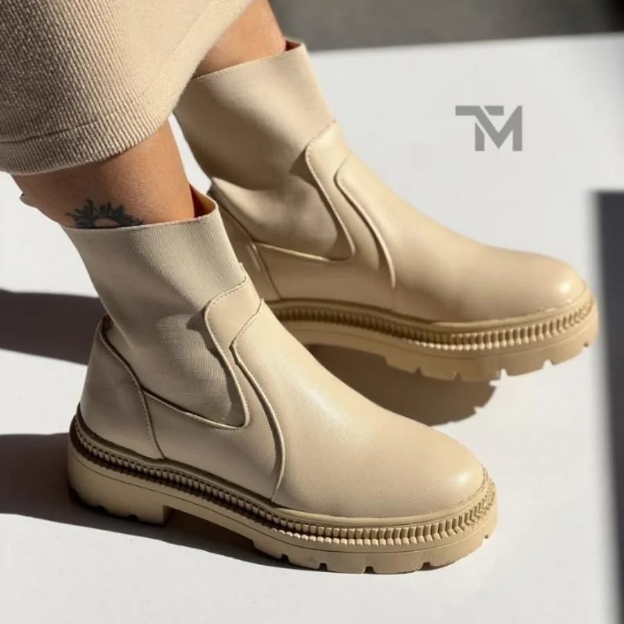 نیمبوت شیک زنانه کرم