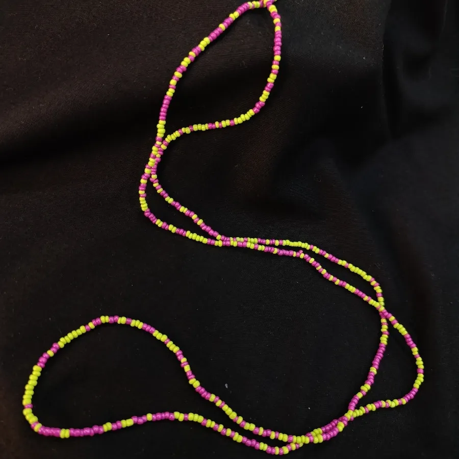 دو عدد بند عینک‌ منجوقی