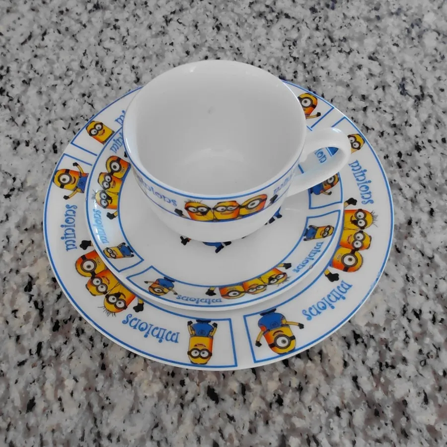 بشقاب و فنجان چینی