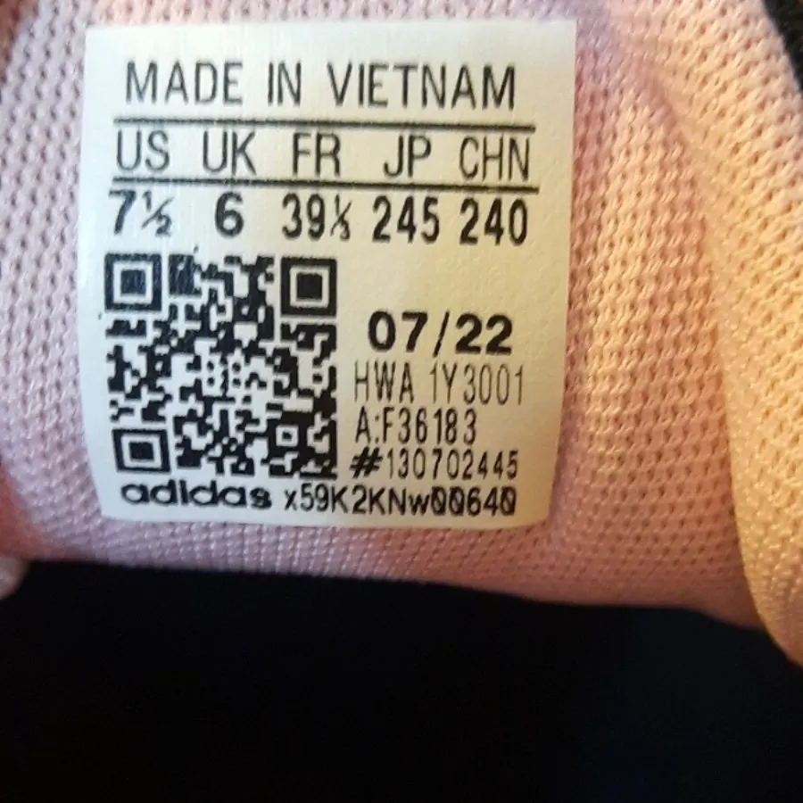 کتونی زنانه اورجینال