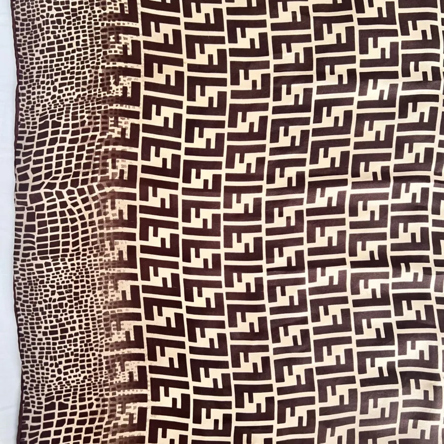 روسری برندFENDİ