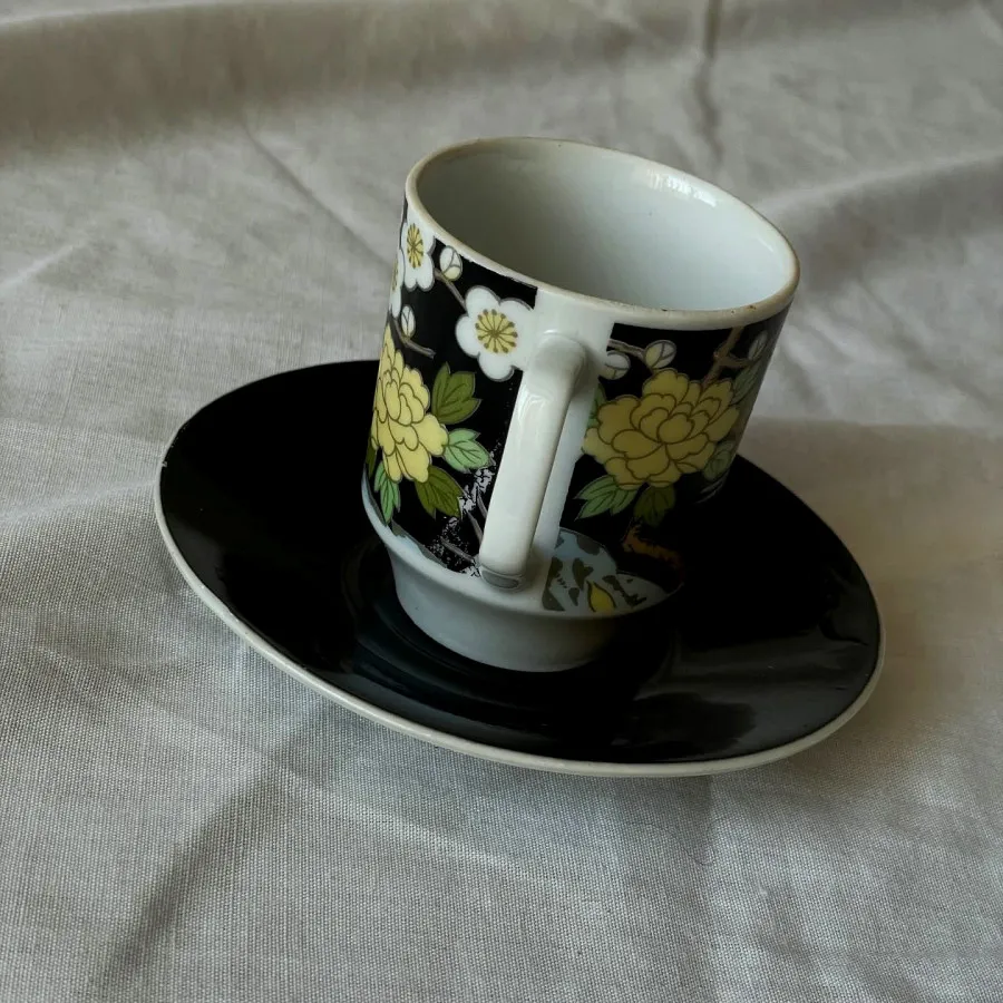 فنجان نعلبکی باکس (قدیمی)