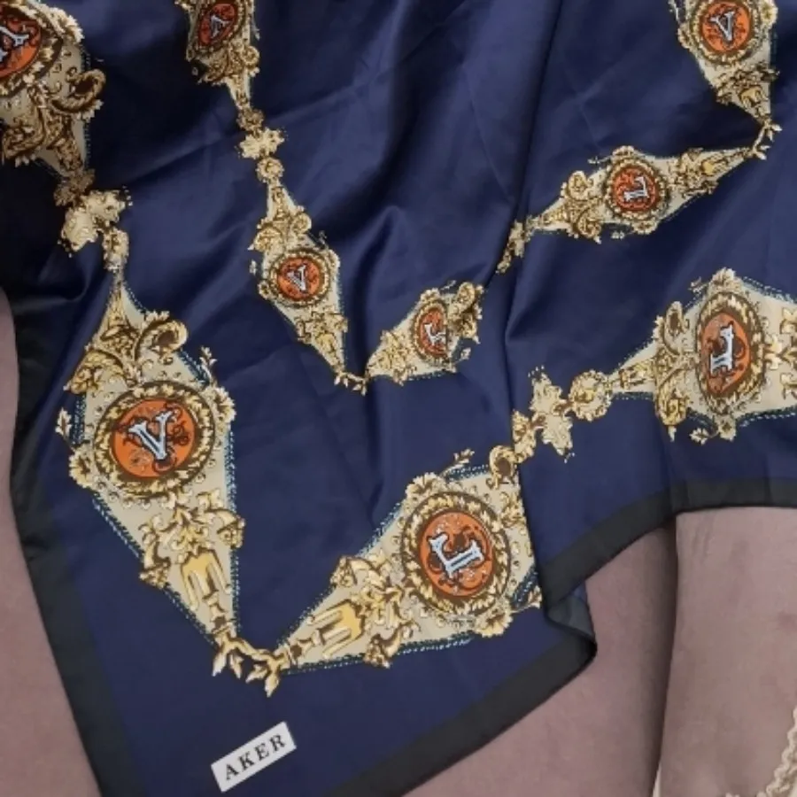 روسری زنانه