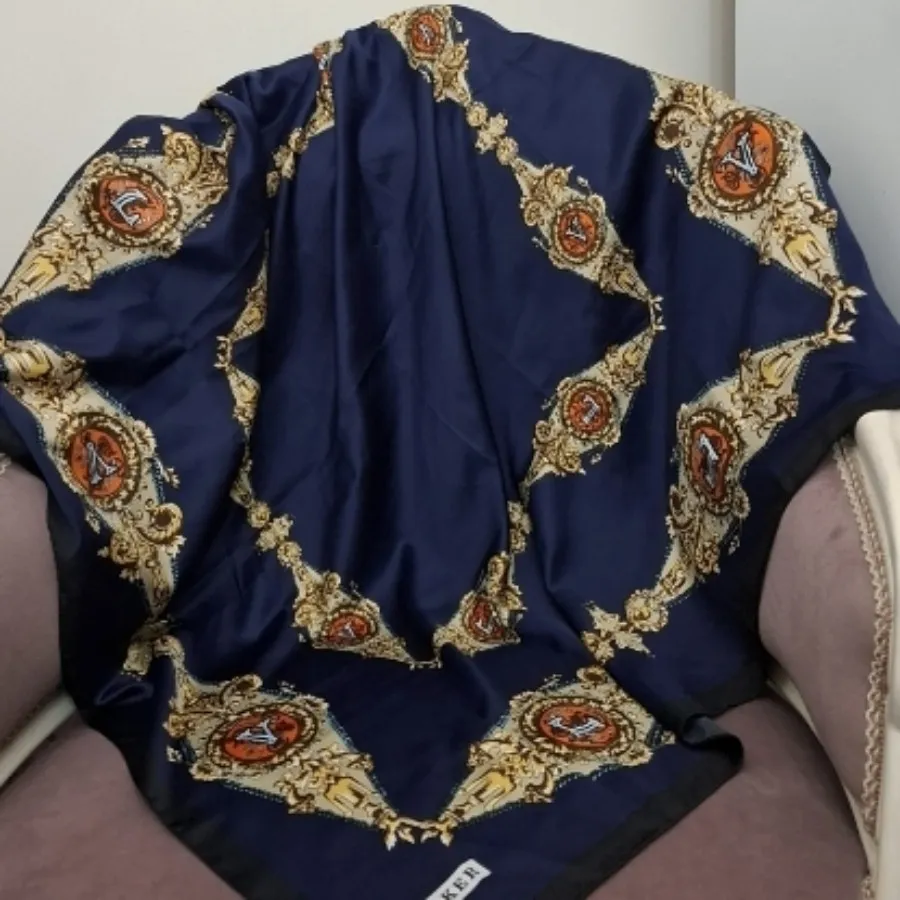 روسری زنانه