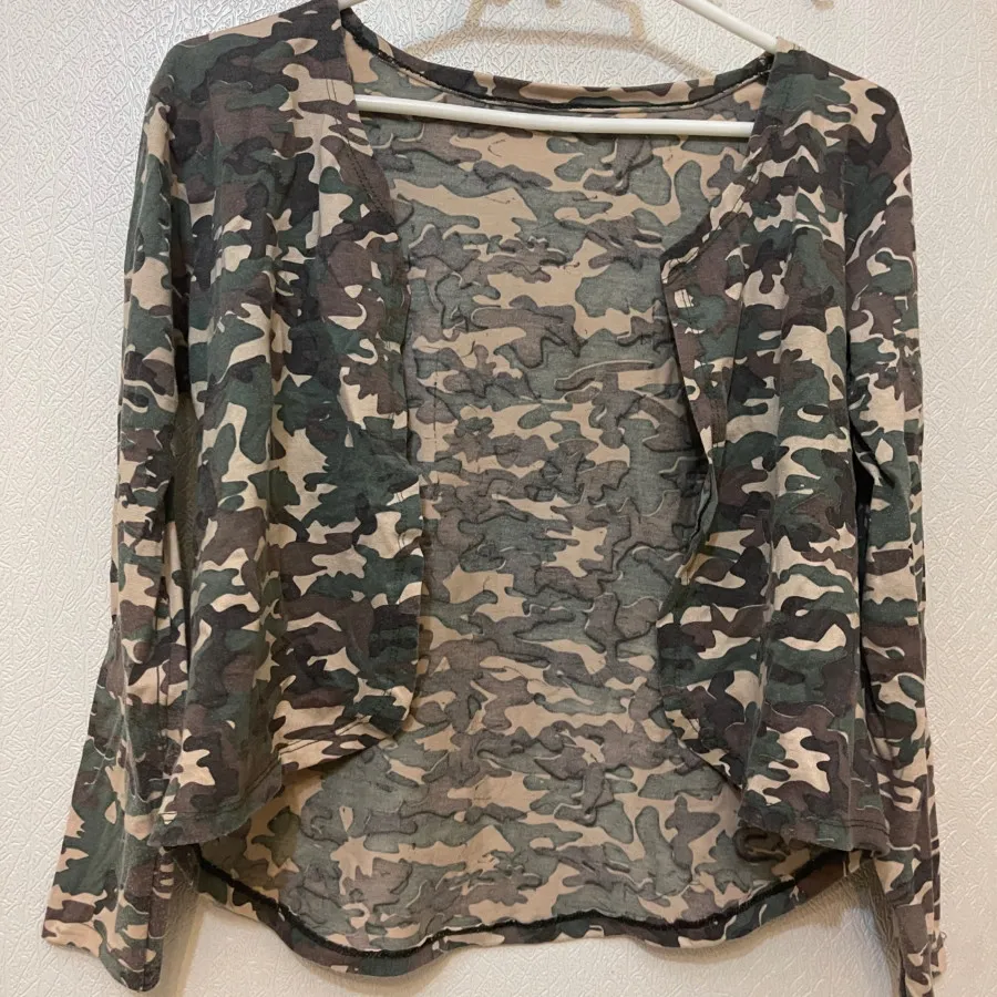 کت(رو لباسی)