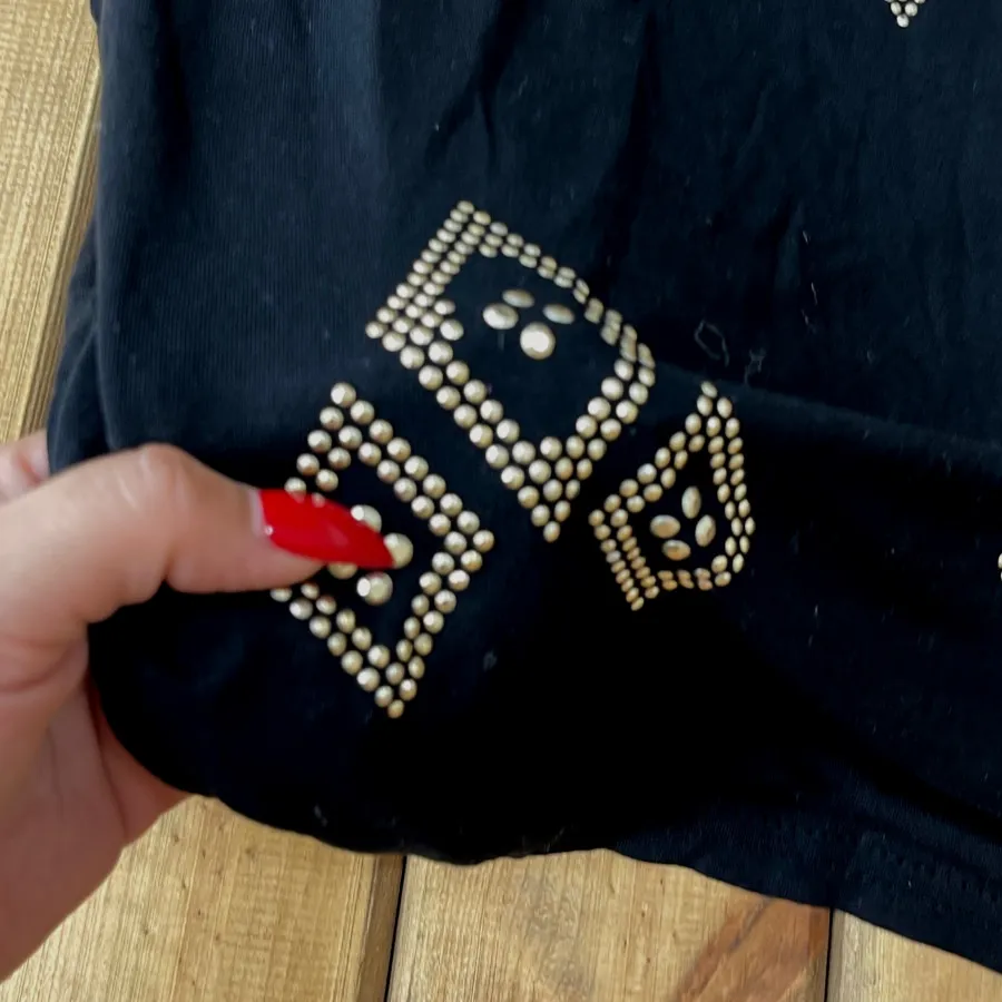 تی شرت مشکی