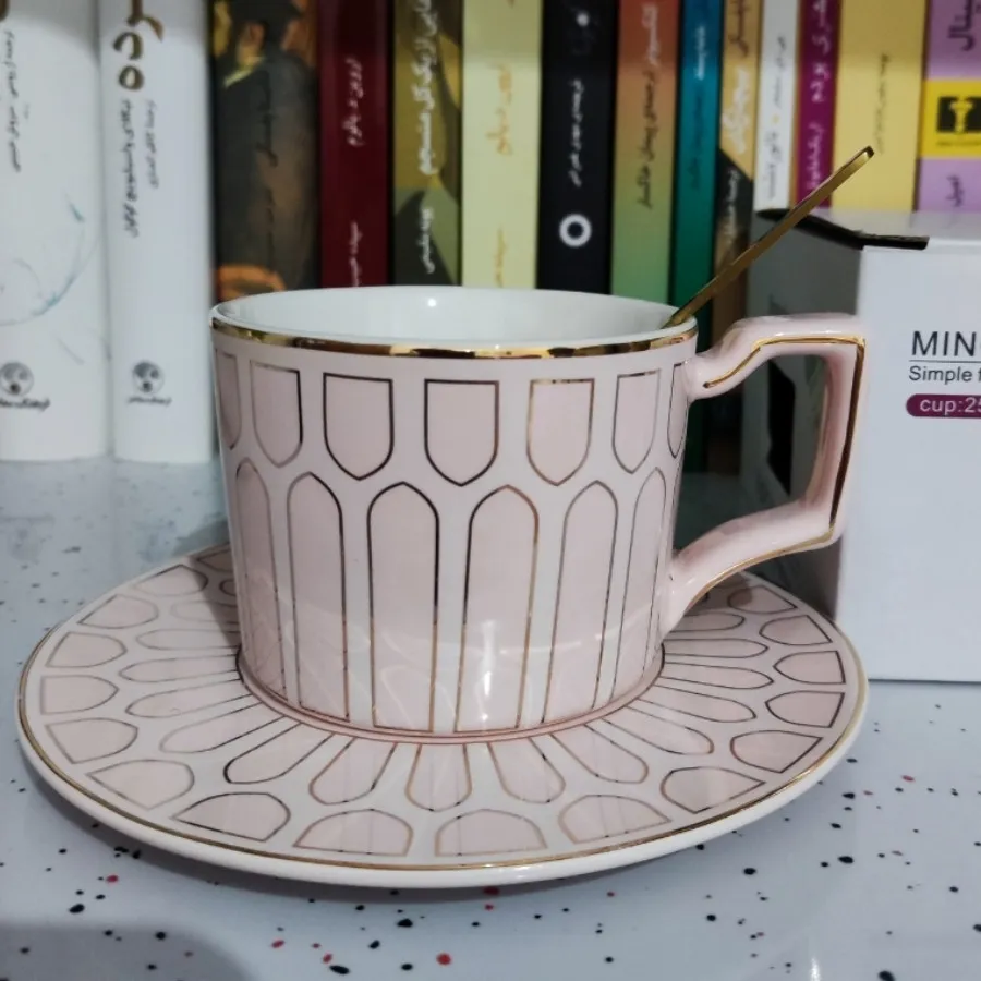 فنجان نعلبکی