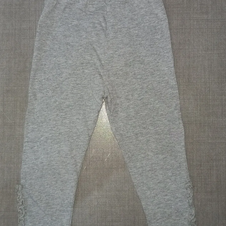 تعدادی شلوار دخترانه