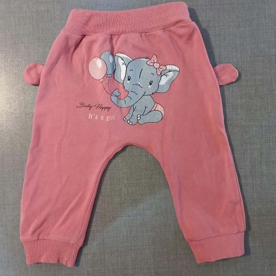 تعدادی شلوار دخترانه