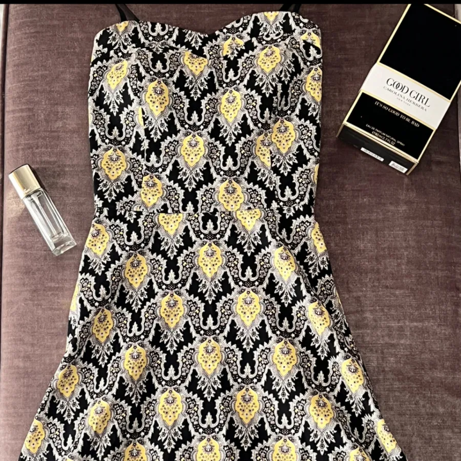 پیراهن عروسکی دکلته