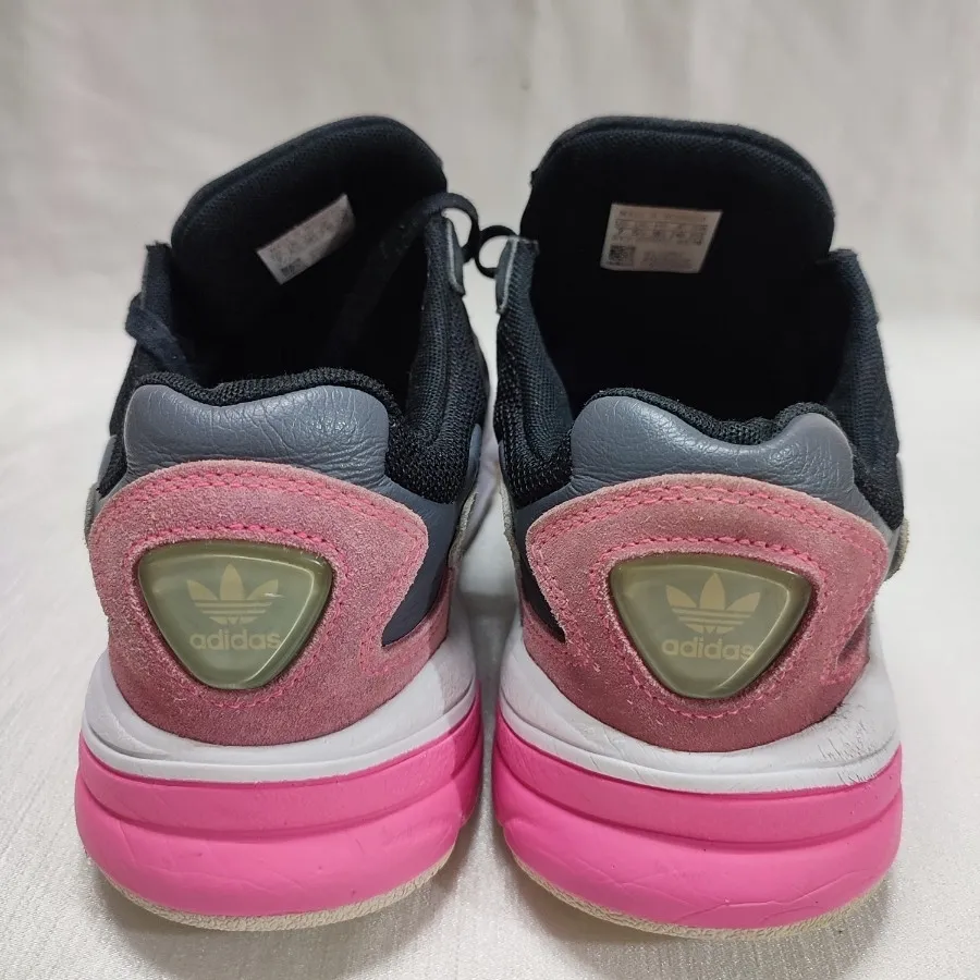 کتونی آدیداس اصل