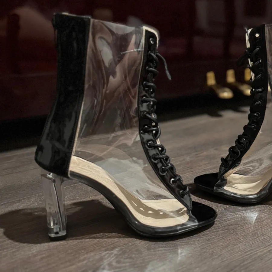 کفش شیشه ای سابق دار ترک