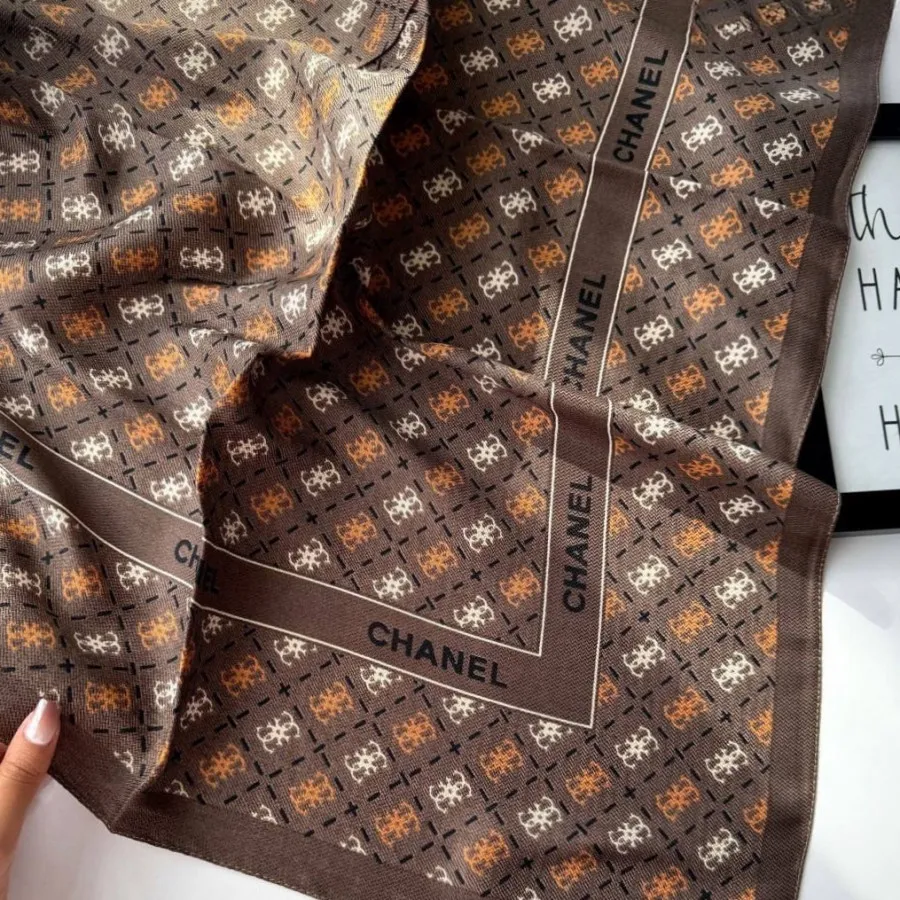 روسری پاییزه طرح چنل