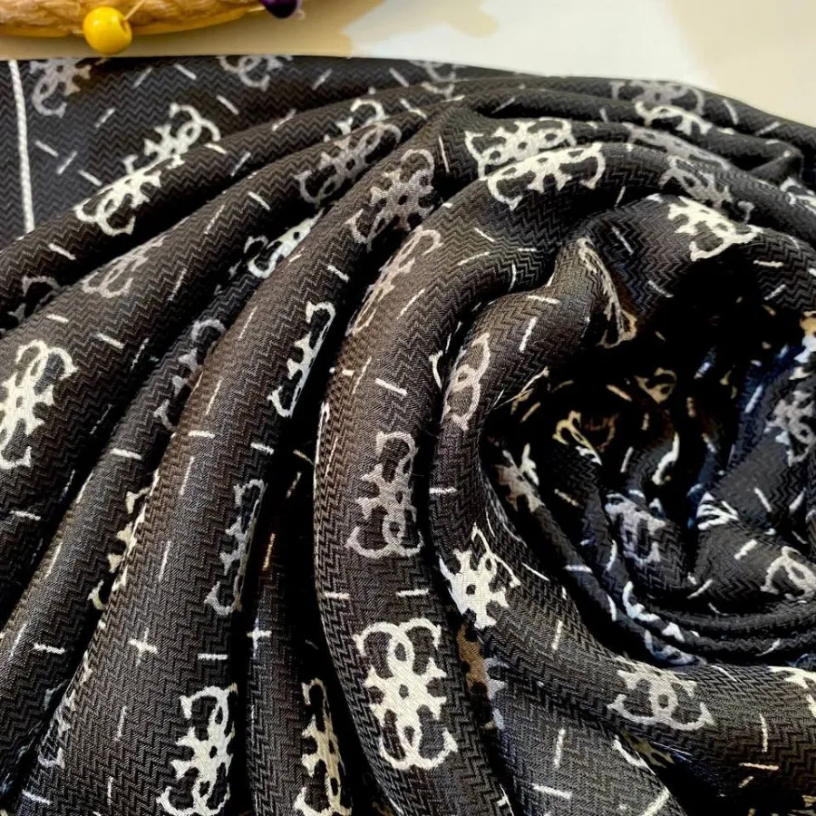 روسری پاییزه طرح چنل