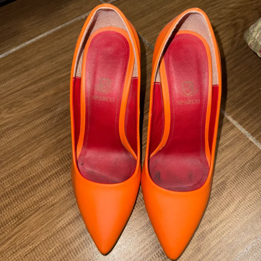 کفش پاشنه بلند