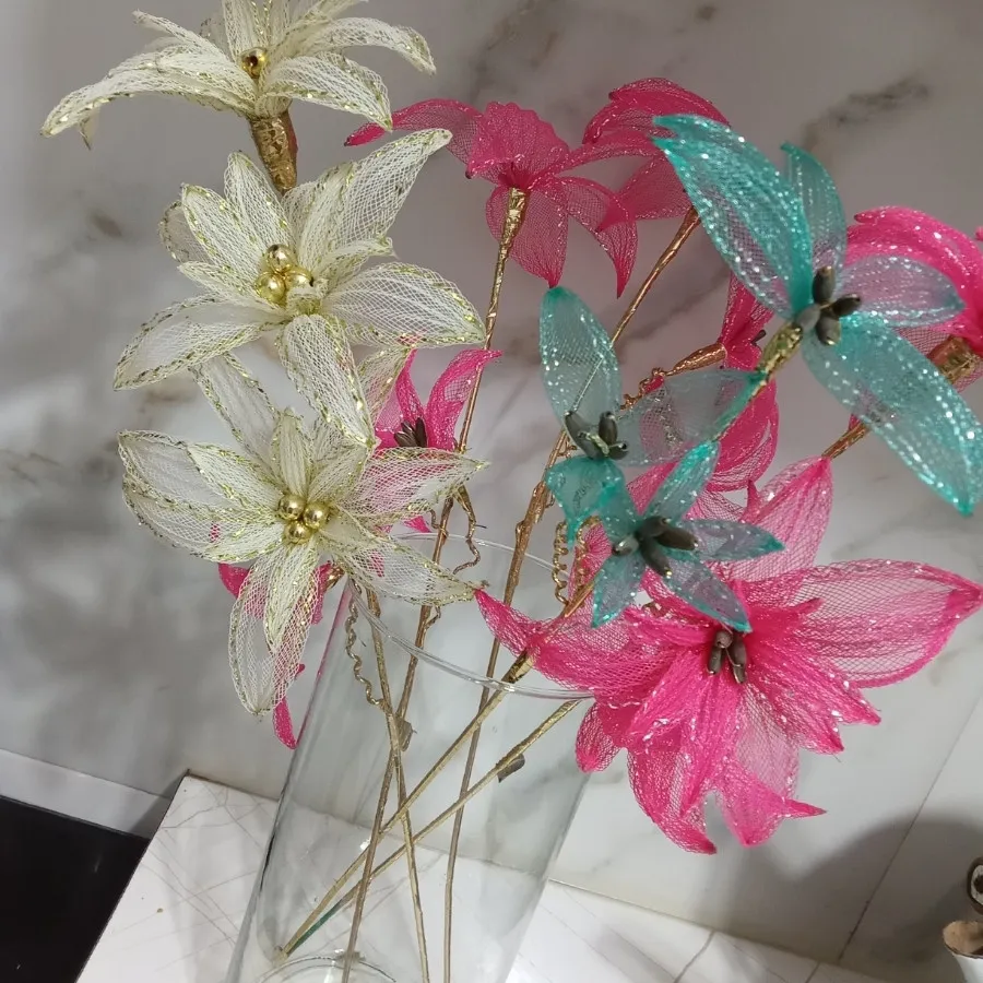 گل با گلدان