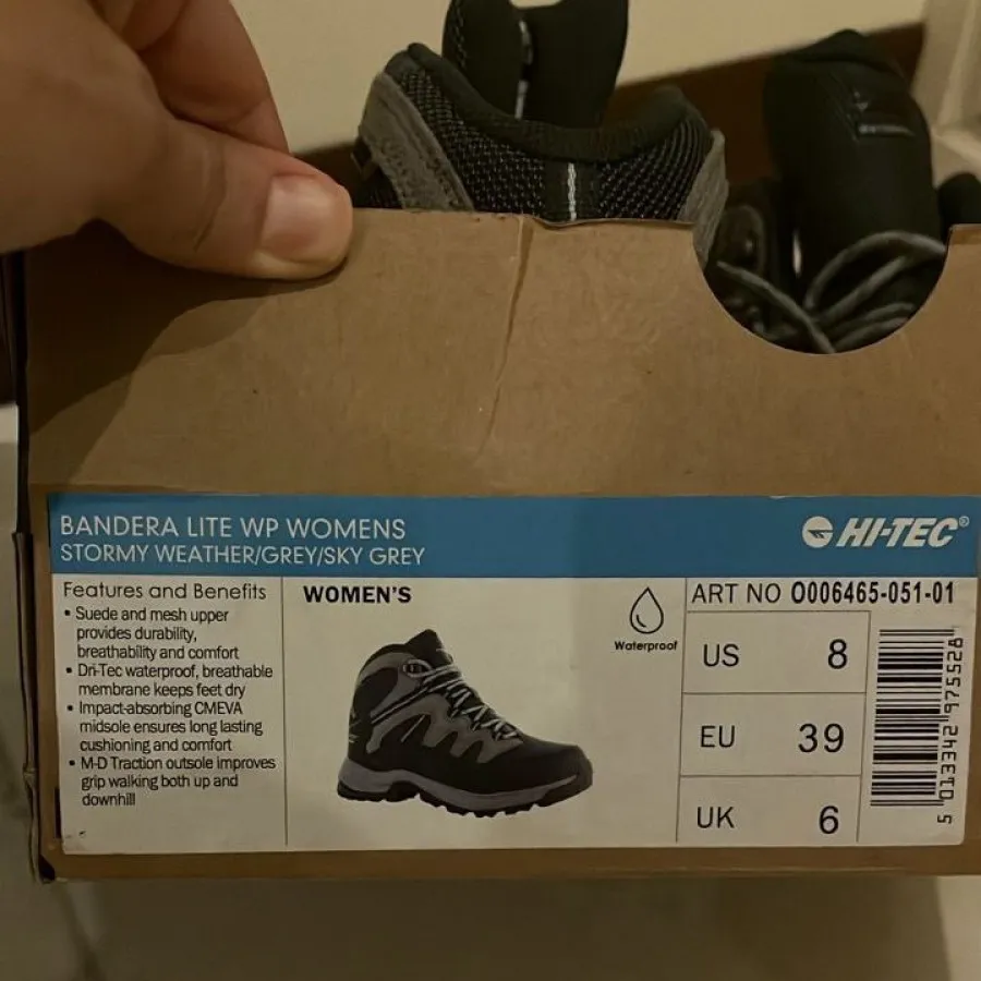 کفش کوهنوردی و طبیعت گردی