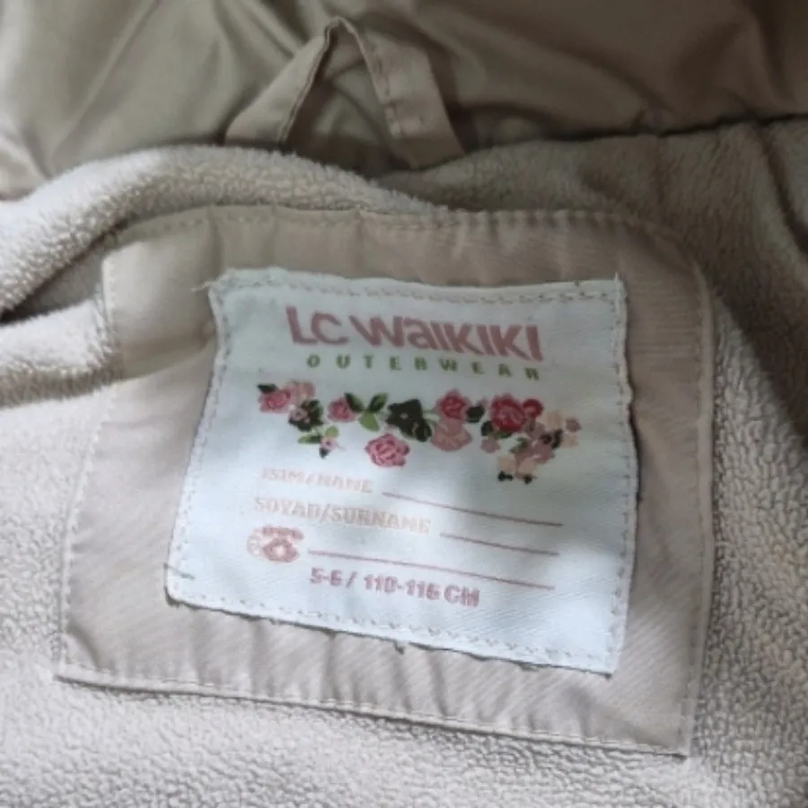 کاپشن ال سی وایکیکی