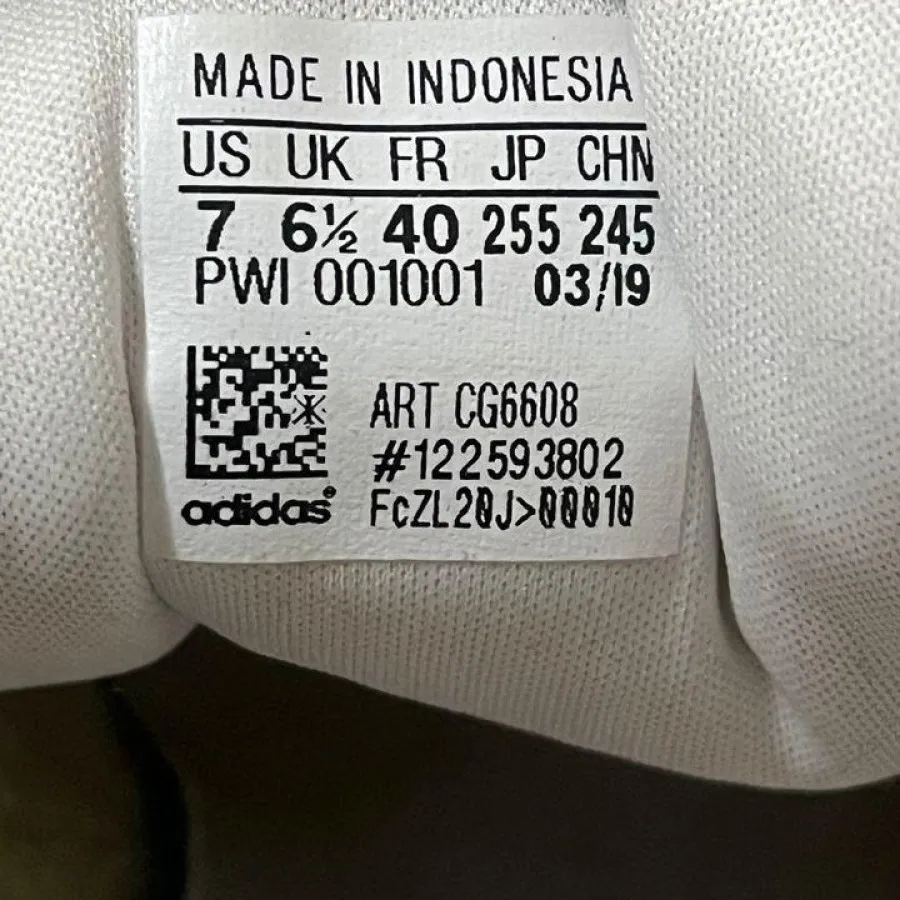 کفش آدیداس اصل