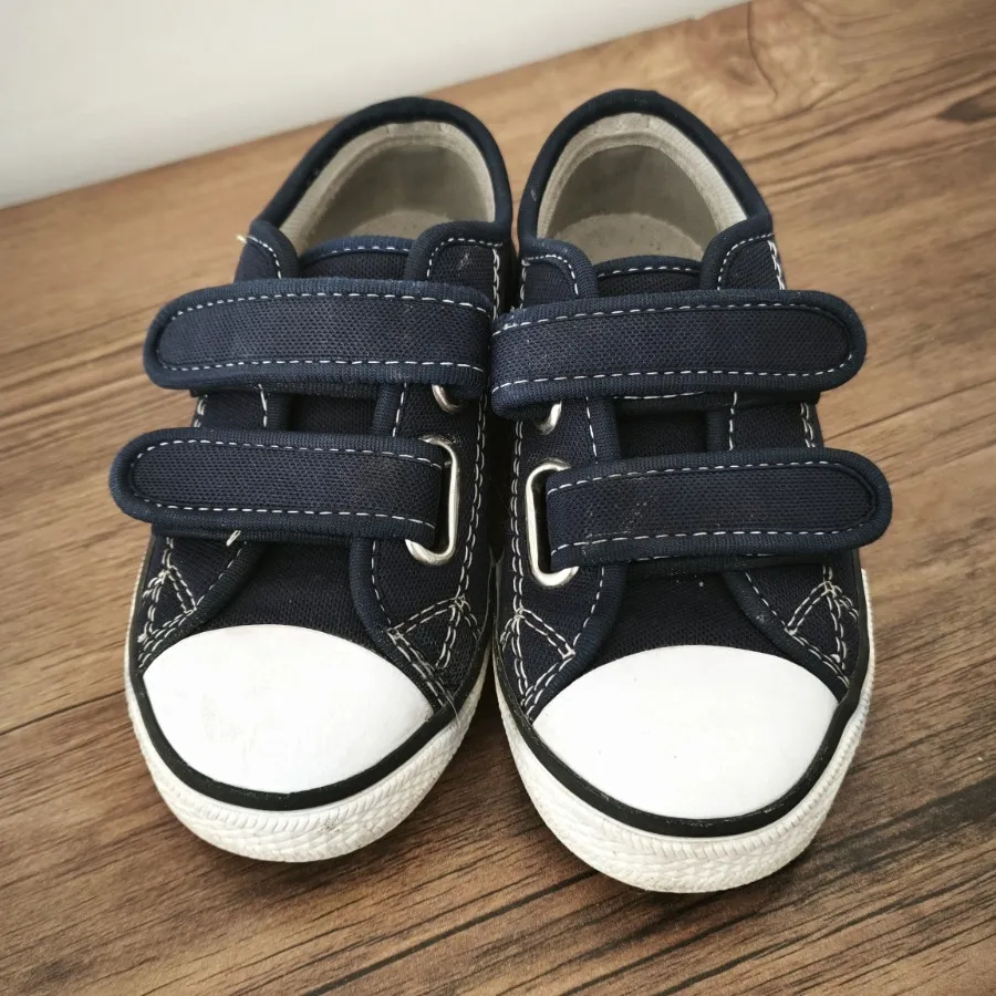 کفش اسپورت شیک