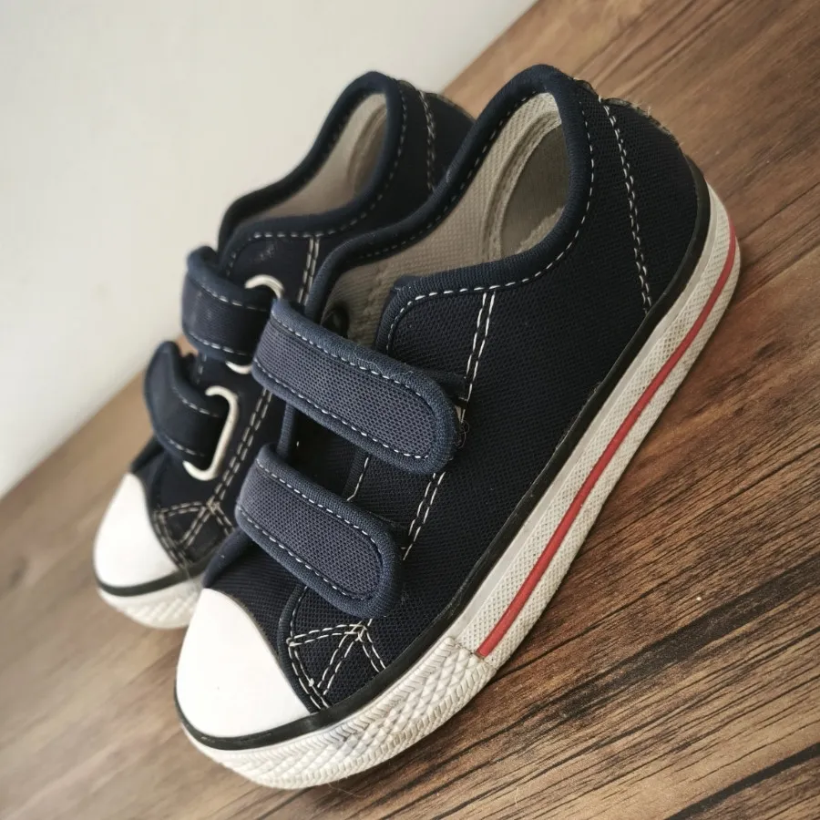 کفش اسپورت شیک