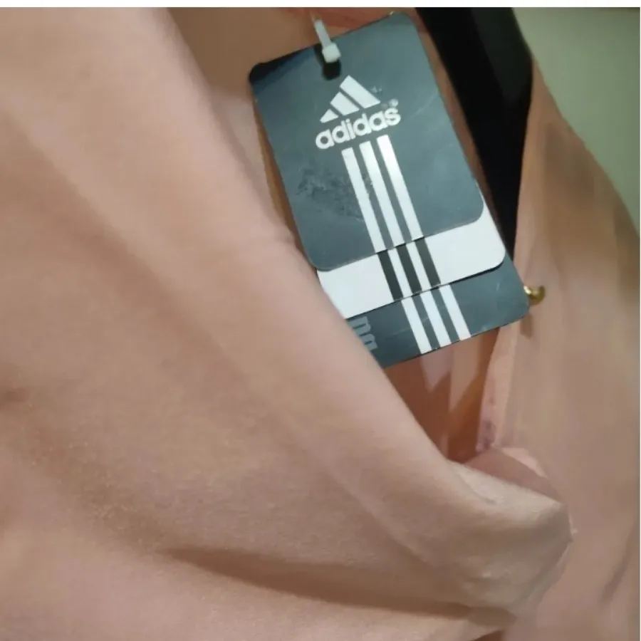 شومیز حریر دکمه زیاد خارج