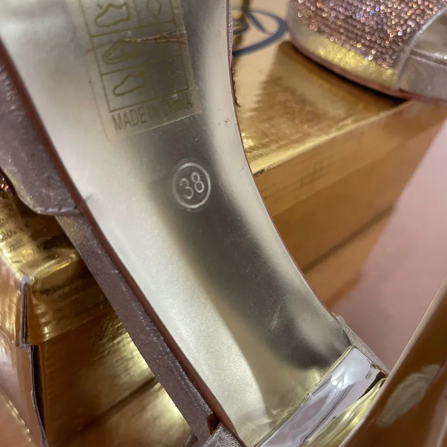 کفش سنگکاری شده شیک مجلسی