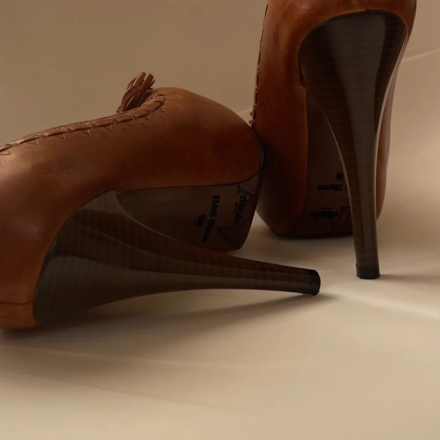 کفش چرم طبیعی مارال چرم