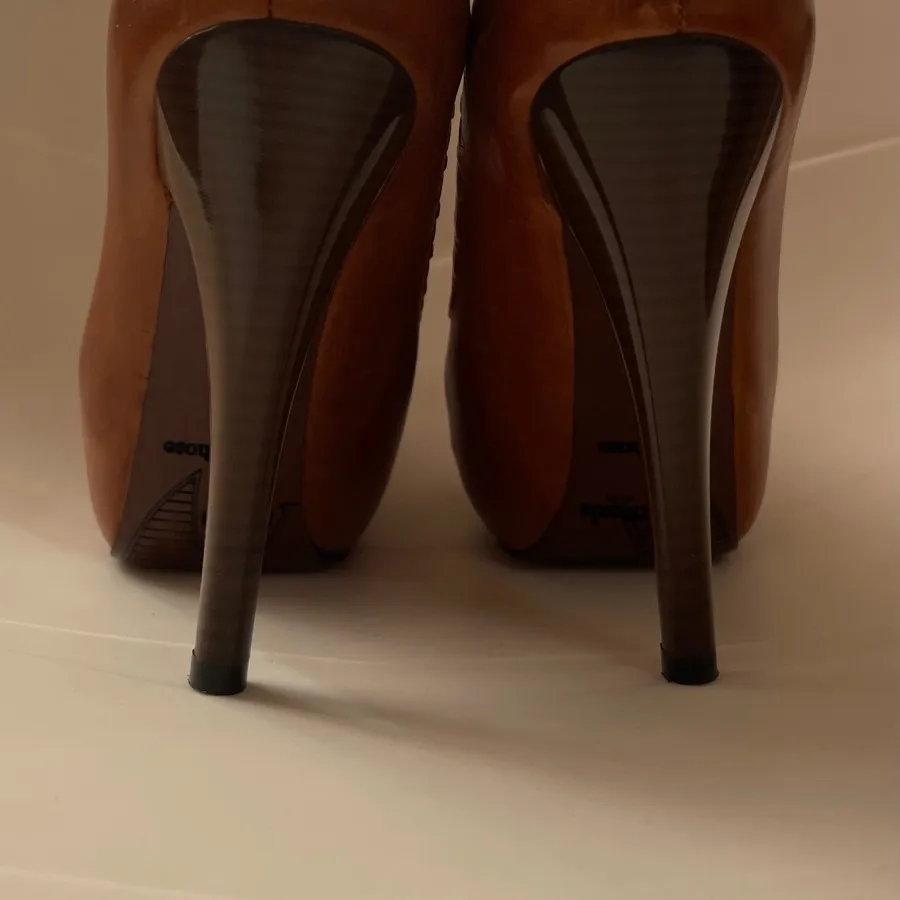 کفش چرم طبیعی مارال چرم