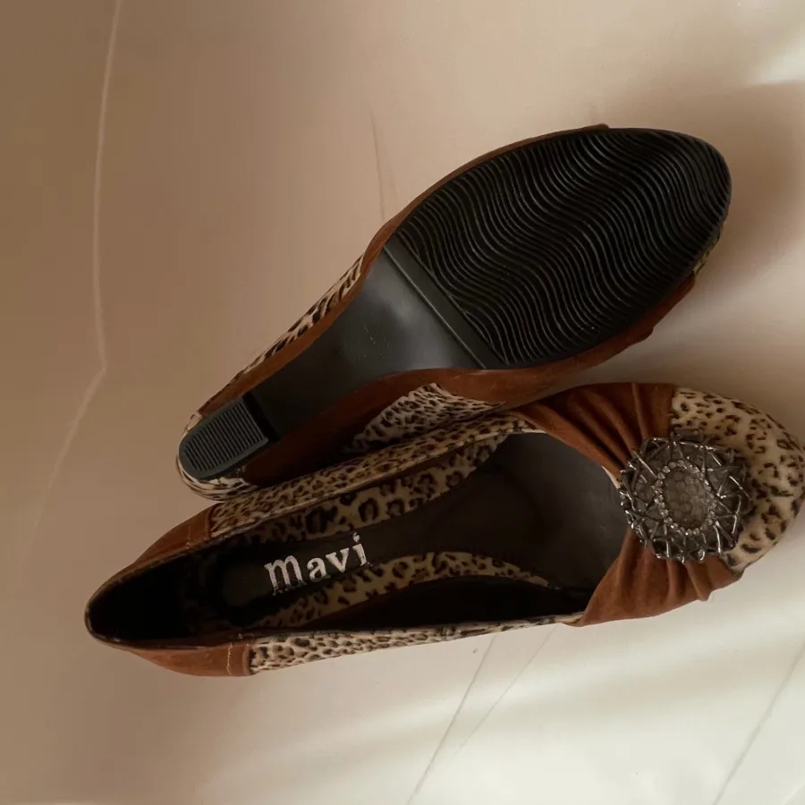 کفش جیرمخملی پلنگی لژدار