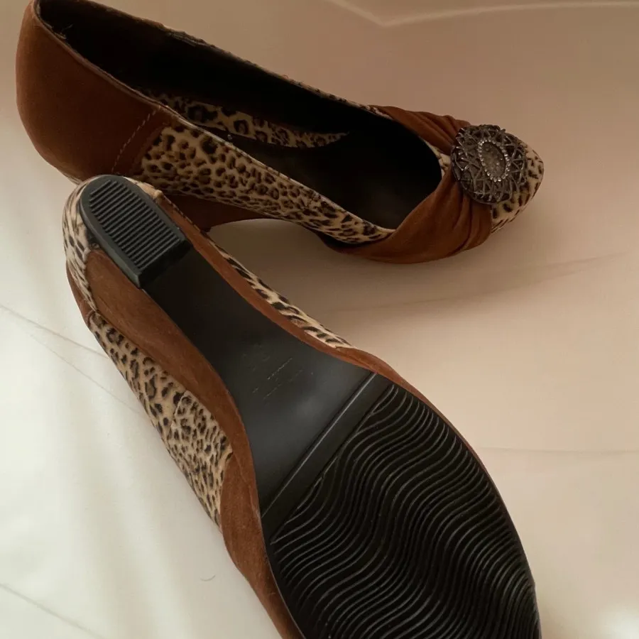 کفش جیرمخملی پلنگی لژدار