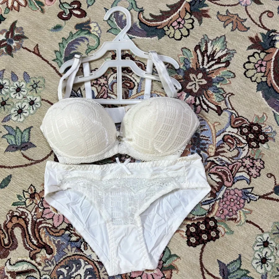 ست سوتین و شورت