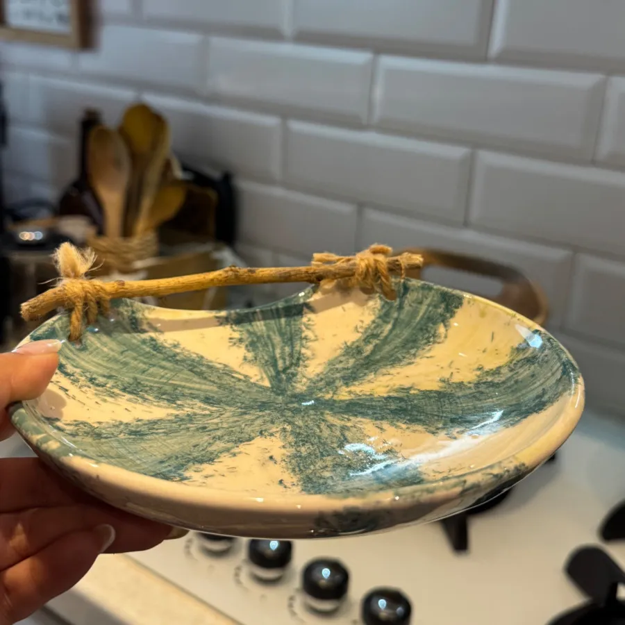 شیرینی خوری