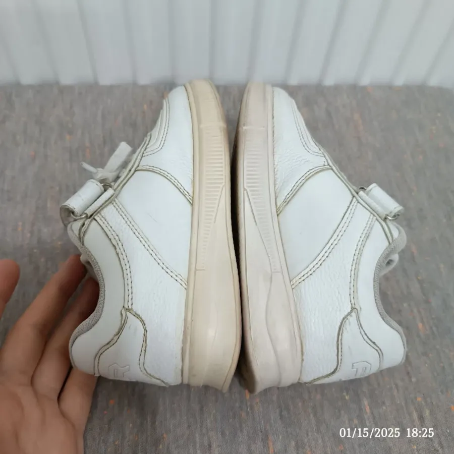 کفش اسپرت بچه گانه