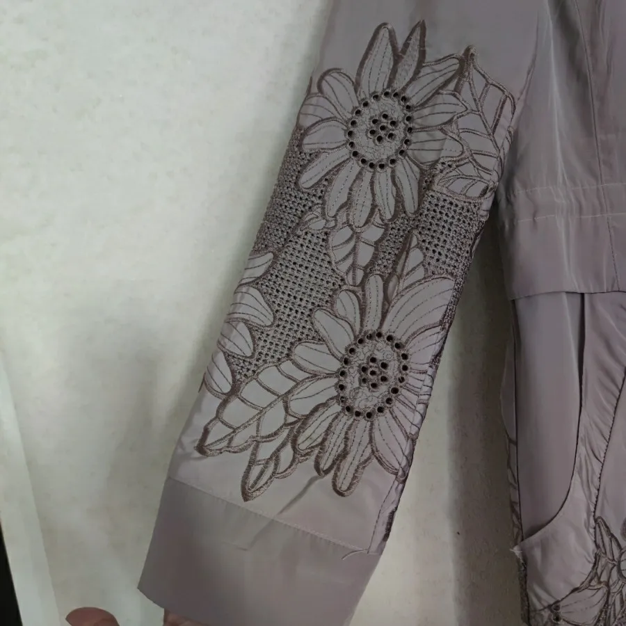 بارونی گلدوزی