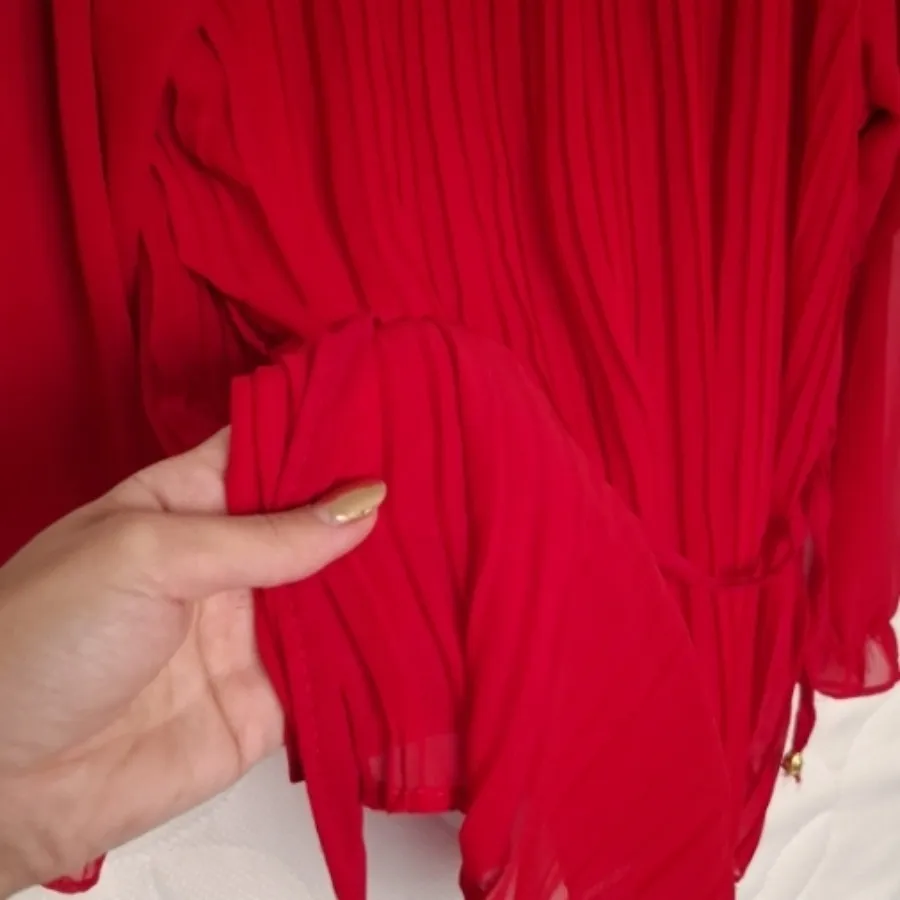 شومیز و پیراهن قرمز