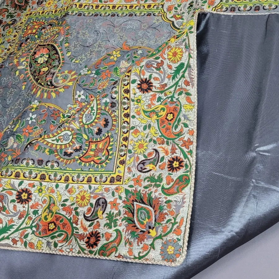 رومیزی سنتی