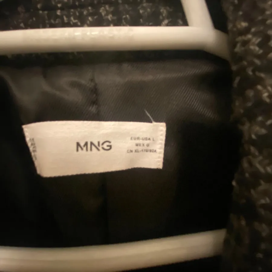 کت پالتویی مارک مانگو