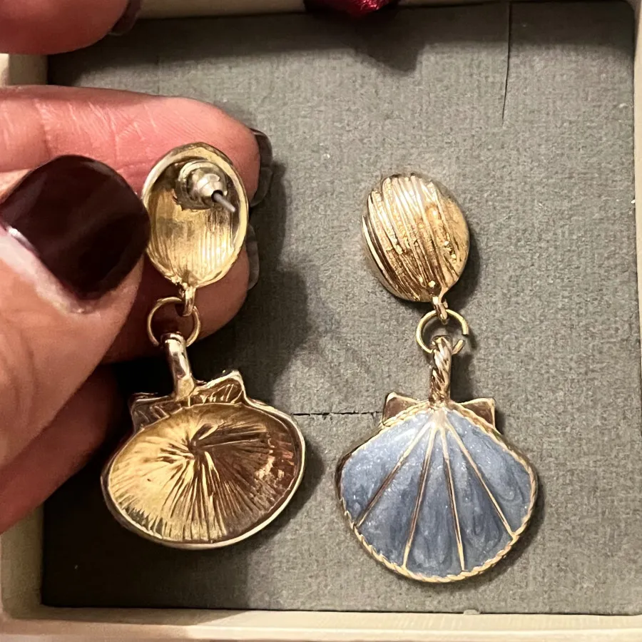 گوشواره سنگی صدفی شکل ابی