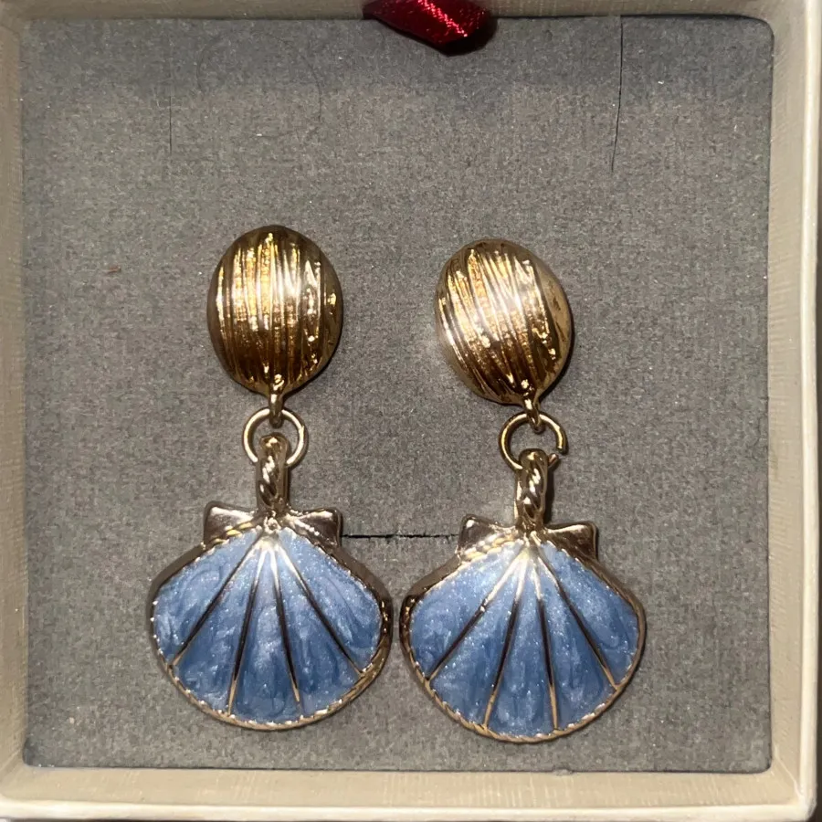 گوشواره سنگی صدفی شکل ابی