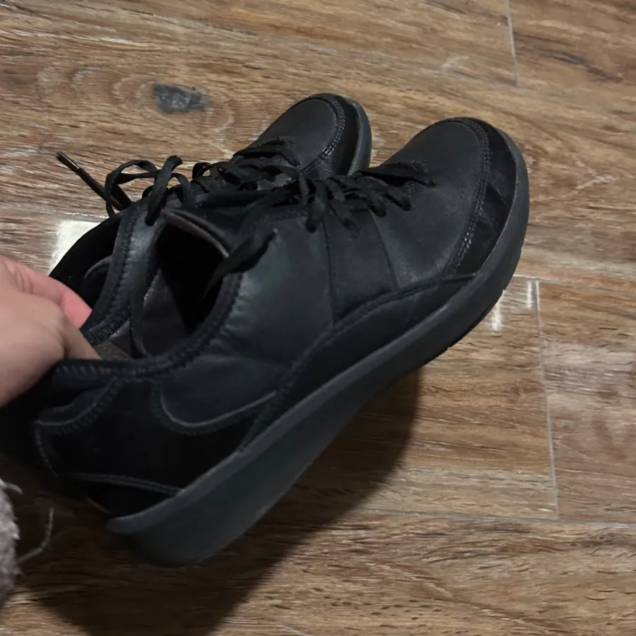 کفش روزمره کلارک