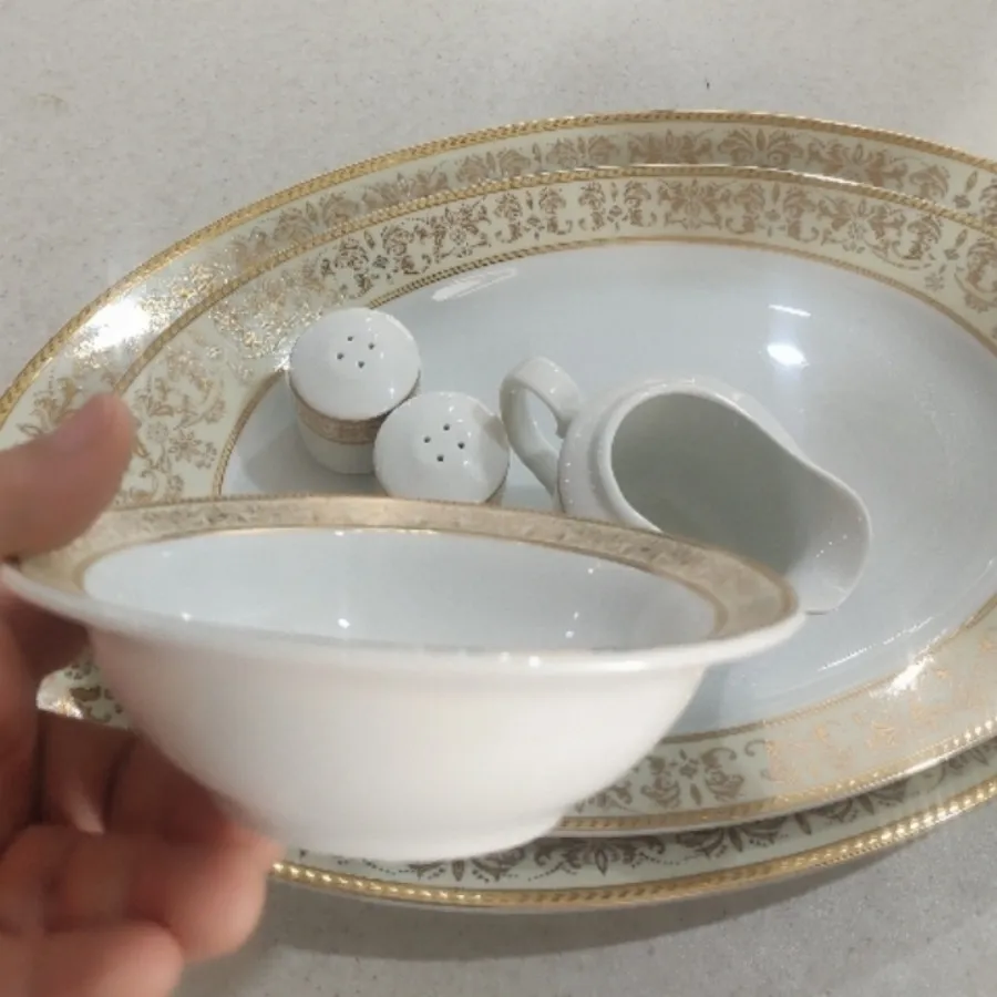 چینی زرین مهرکرم