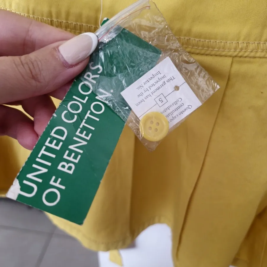 دامن برند بنتون