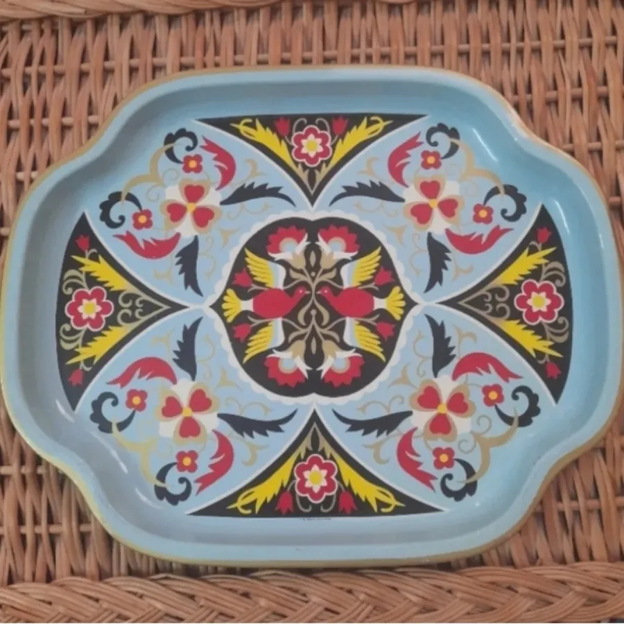 سینی فلزی قدیمی