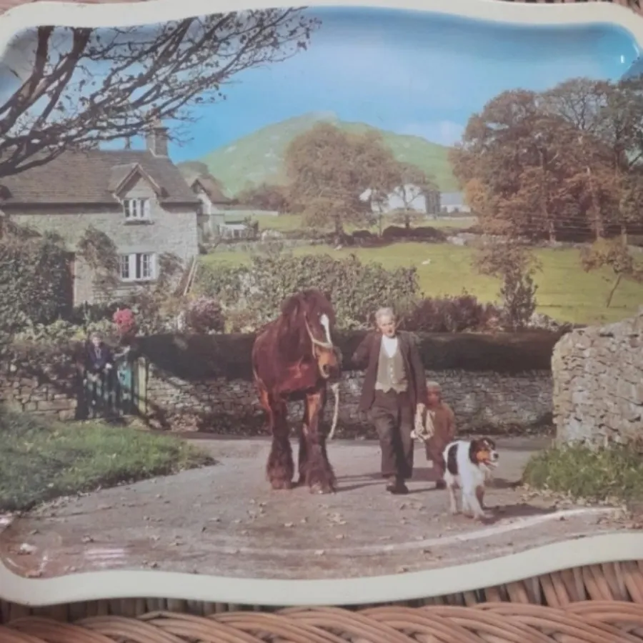 سینی فلزی قدیمی