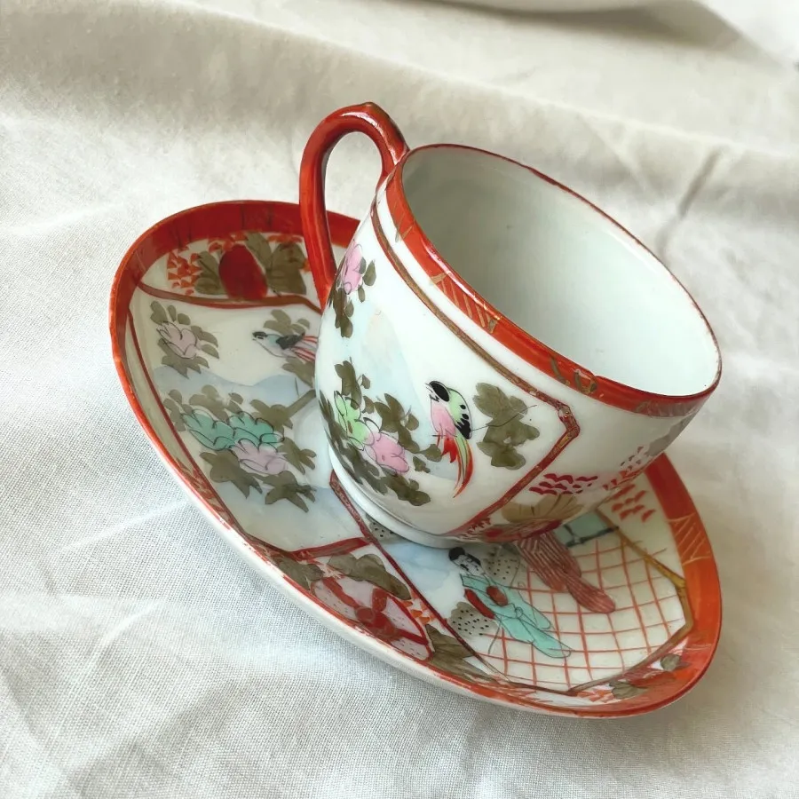 فنجان نعلبکی قدیمی