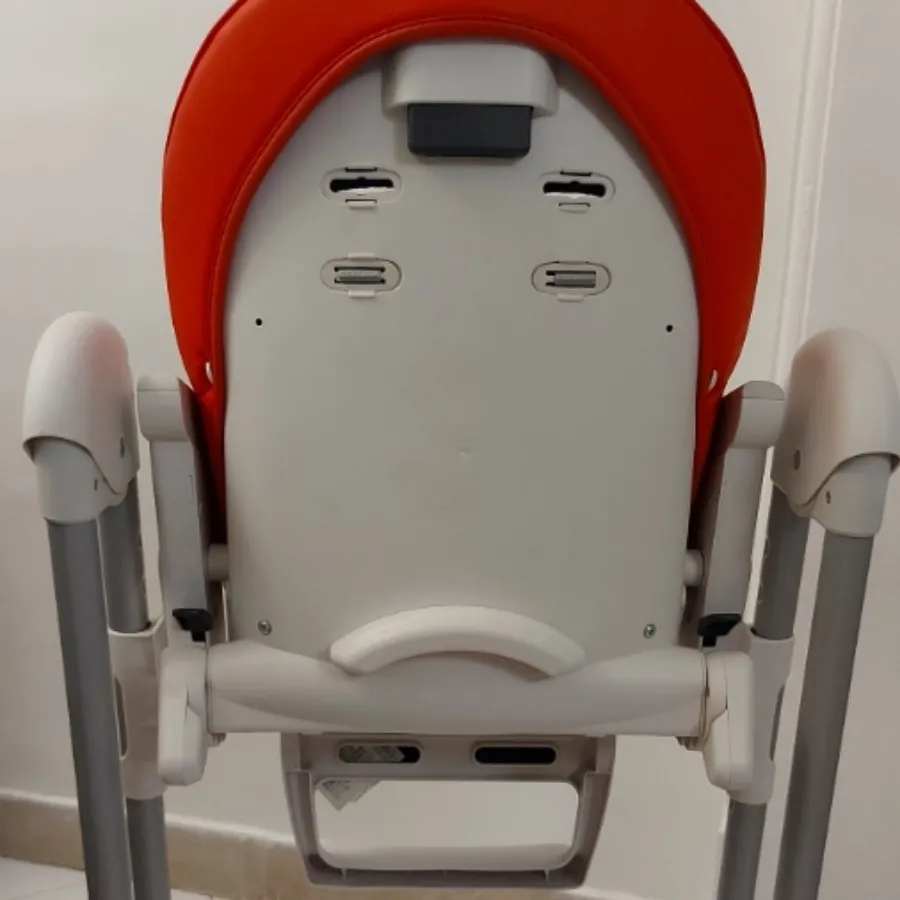 صندلی غذای pegperego